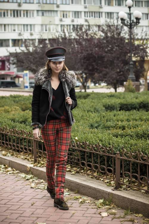 svetlna shashkova walking 