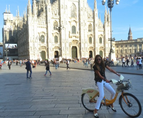 Cycling in Milan 