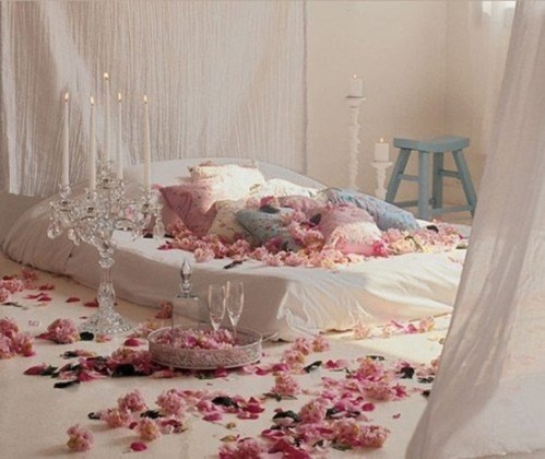 beautiful-bedroom-interior-ideas-for-valentines-day-2-554x466