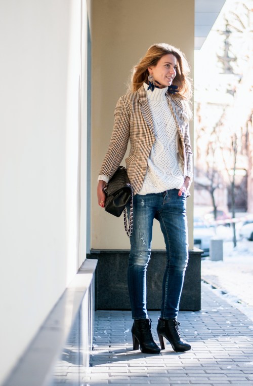 svetlana shashkova in oxford booties