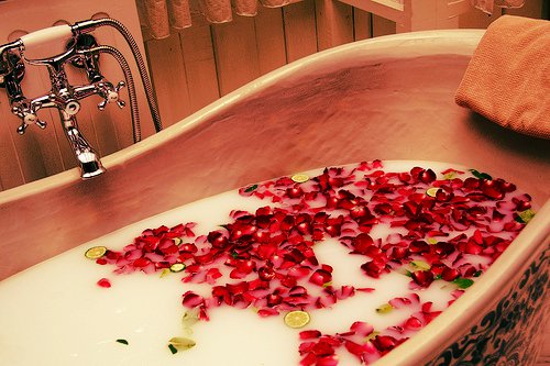 romantic bathtub decoration for valentines day