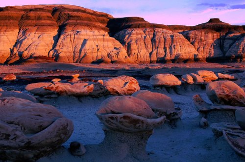 Queens-Chamber-Bisti-Badlands-New-Mexico