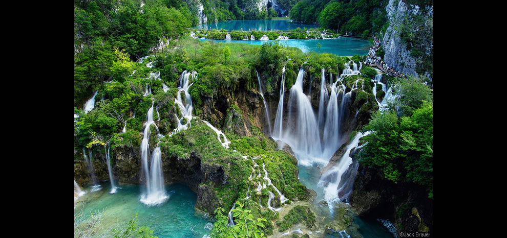 Plitvice-Waterfalls-at-Plitvicka-Jezera-National-Park