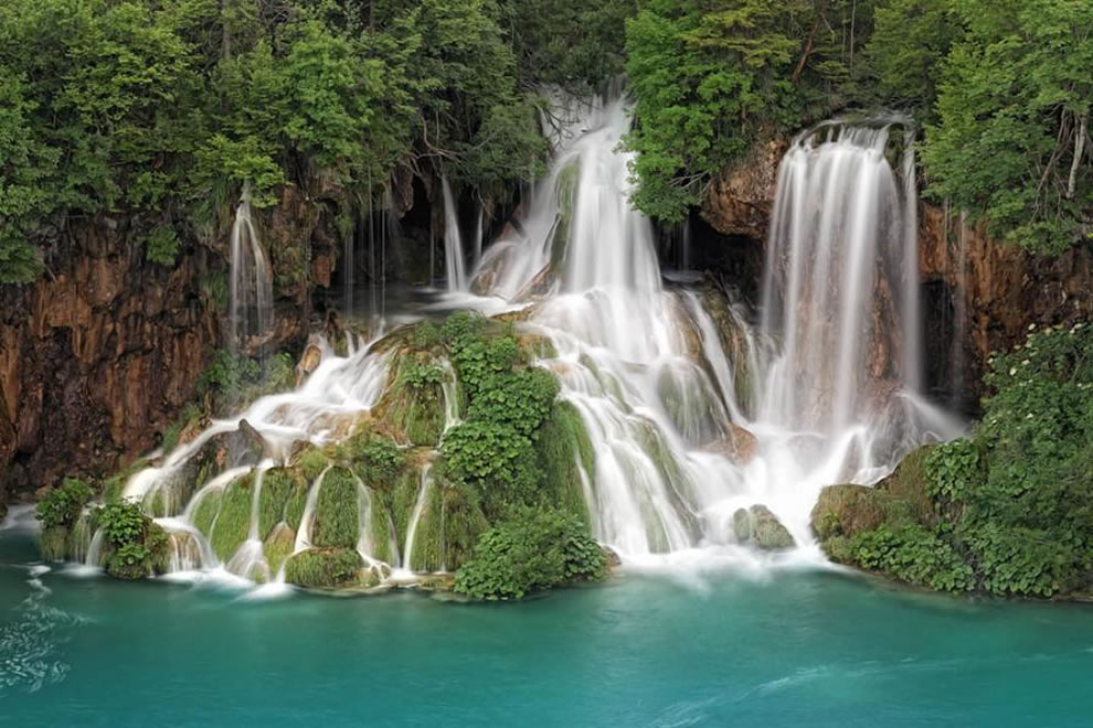 Waterfalls-of-Plitvice-Croatia