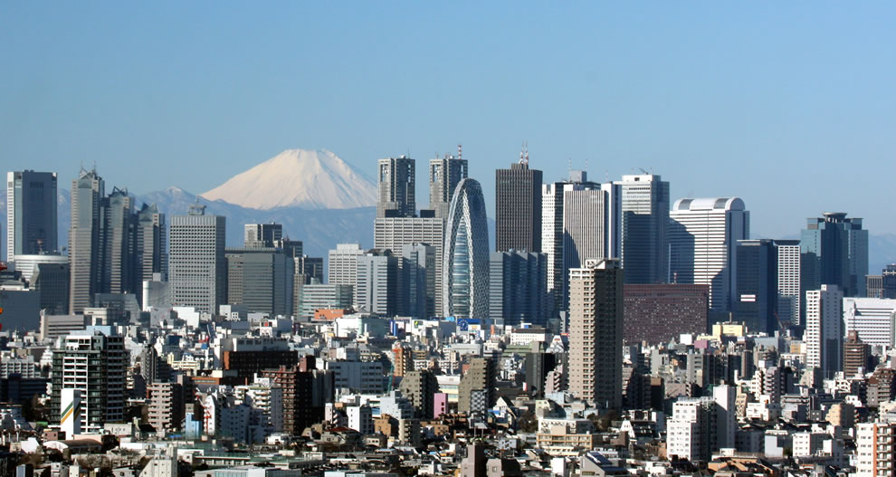 view-of-shinjuku-skyscrapers-and-mount-fuji-as-seen-from-the-bunkyo-civic-center-in-tokyo