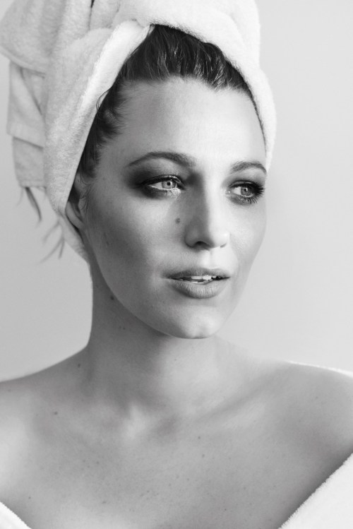 BLAKE-LIVELY-934x1400
